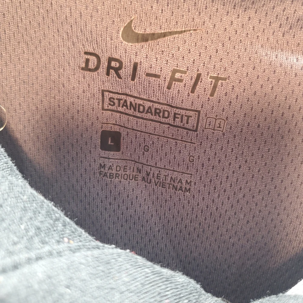 Nike 1/4 Zip Crush Embroidered Quarter-zip Pull Over Men's Size‎ Large Purple